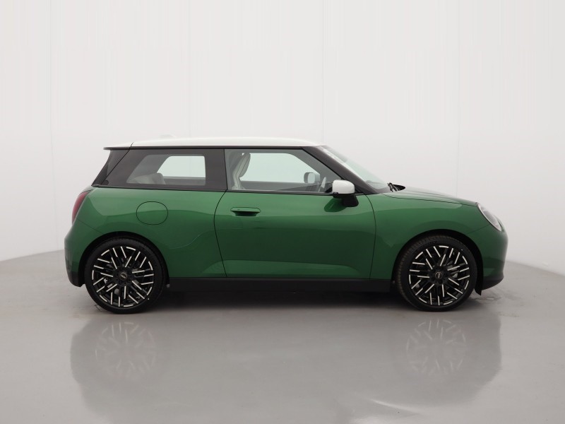 2025 (25) MINI COOPER 135kW E Exclusive 41kWh 3dr Auto 5261787