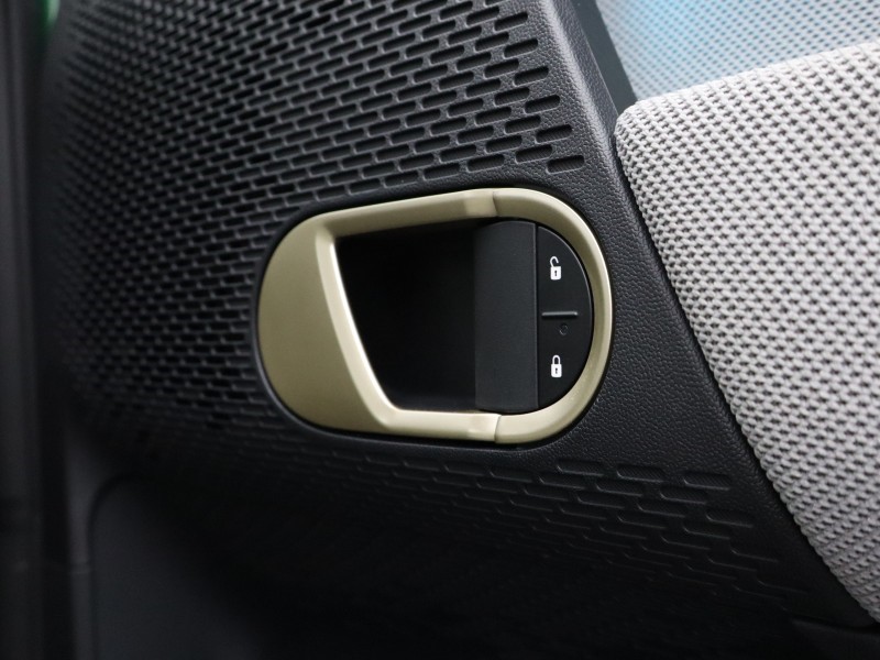 2025 (25) MINI COOPER 135kW E Exclusive 41kWh 3dr Auto 5261803