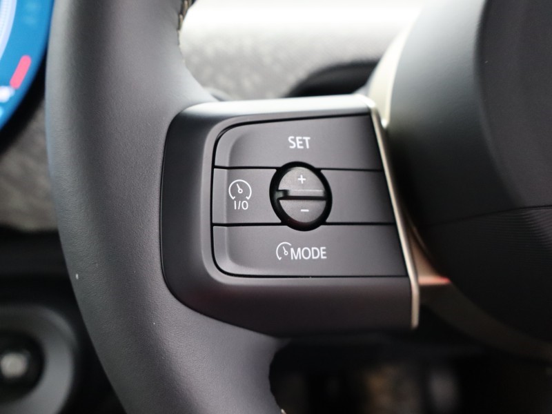 2025 (25) MINI COOPER 135kW E Exclusive 41kWh 3dr Auto 5261832