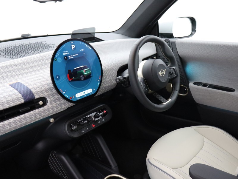 2025 (25) MINI COOPER 135kW E Exclusive 41kWh 3dr Auto 5261819