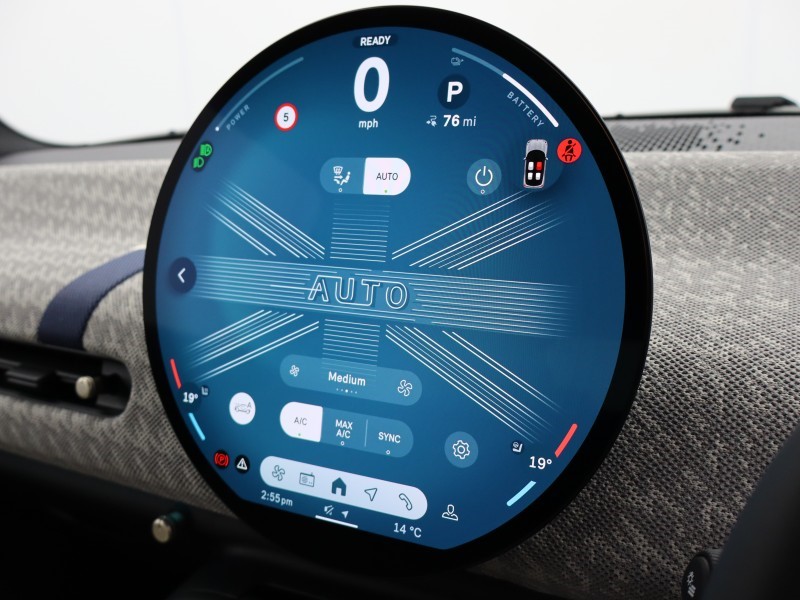 2025 (25) MINI COOPER 135kW E Exclusive 41kWh 3dr Auto 5261827