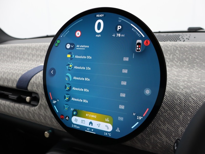 2025 (25) MINI COOPER 135kW E Exclusive 41kWh 3dr Auto 5261826