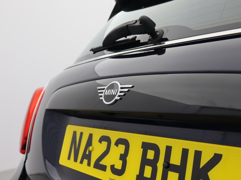 2023 (23) MINI HATCHBACK 1.5 Cooper Exclusive 3dr 5382391