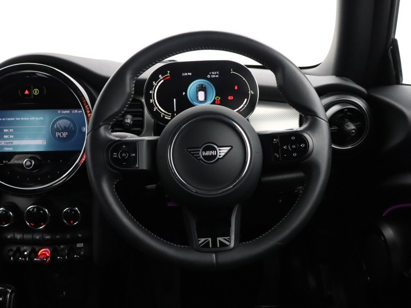 2023 (23) MINI HATCHBACK 1.5 Cooper Exclusive 3dr 5382408