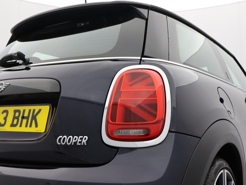 2023 (23) MINI HATCHBACK 1.5 Cooper Exclusive 3dr 5382389