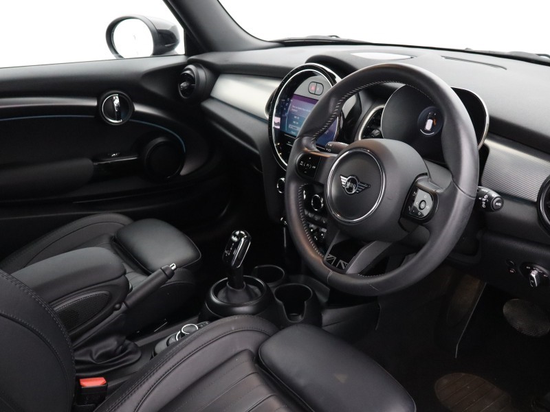 2023 (23) MINI HATCHBACK 1.5 Cooper Exclusive 3dr 5382399