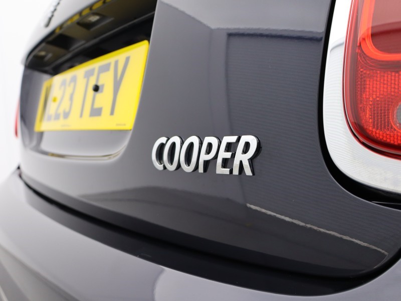 2023 (23) MINI HATCHBACK 1.5 Cooper Exclusive Premium 3dr Auto 5272158