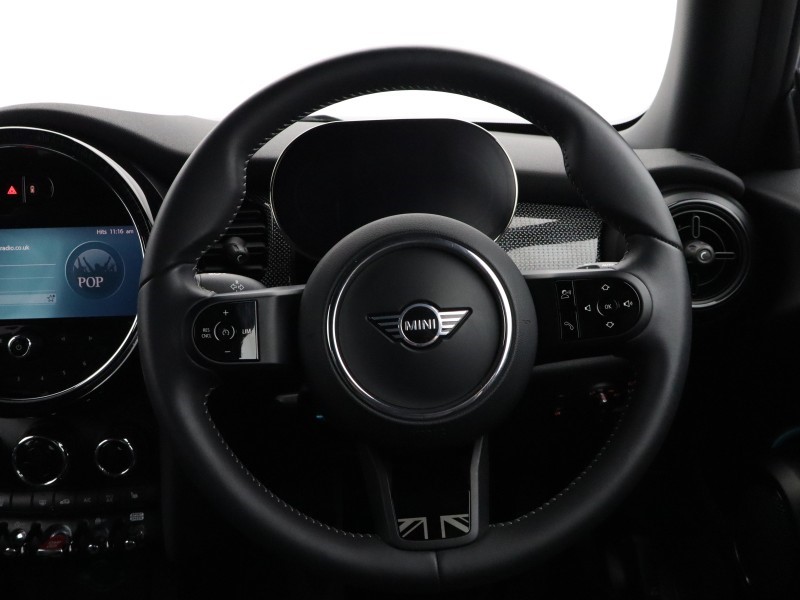 2023 (23) MINI HATCHBACK 1.5 Cooper Exclusive Premium 3dr Auto 5272180