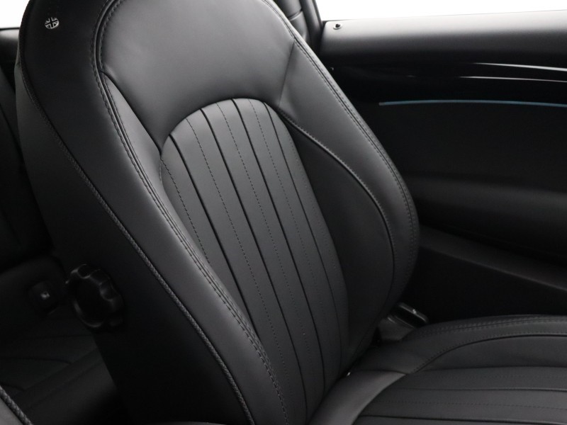 2023 (23) MINI HATCHBACK 1.5 Cooper Exclusive Premium 3dr Auto 5272184