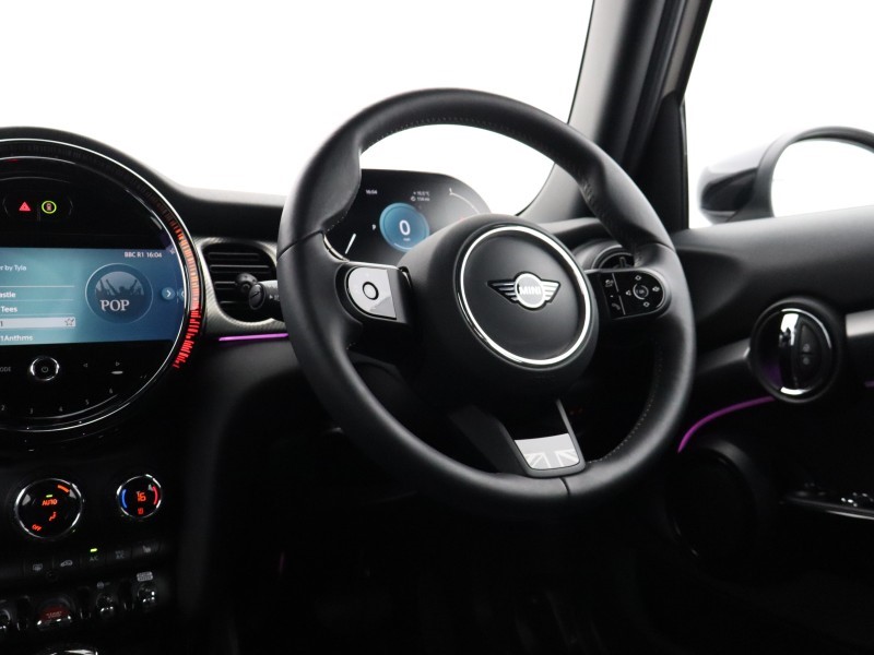 2023 (23) MINI HATCHBACK 1.5 Cooper Exclusive 5dr 5291027