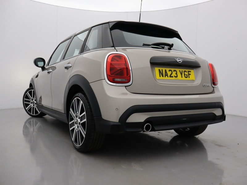 2023 (23) MINI HATCHBACK 1.5 Cooper Exclusive 5dr 5291035