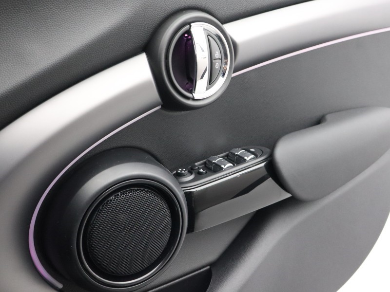 2023 (23) MINI HATCHBACK 1.5 Cooper Exclusive 5dr 5291018