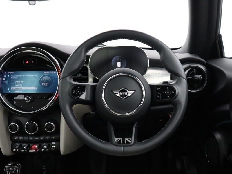 2023 (23) MINI HATCHBACK 1.5 Cooper Exclusive 3dr 5328271