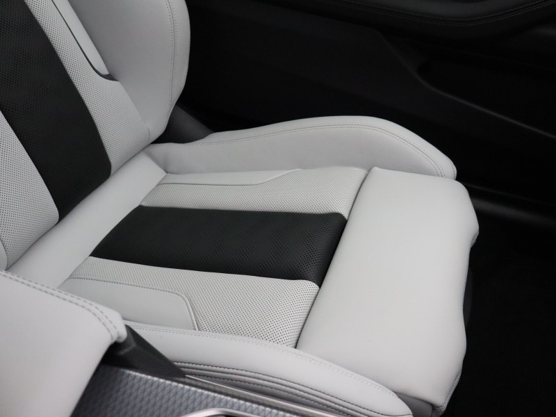2026 (26) BMW M4 xDrive 530 Competition M 2dr Step Auto 5321179