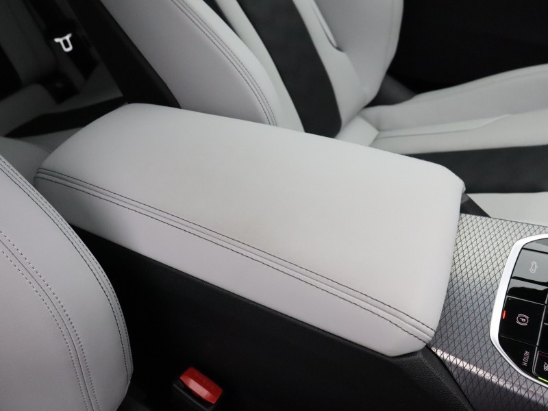 2026 (26) BMW M4 xDrive 530 Competition M 2dr Step Auto 5321177
