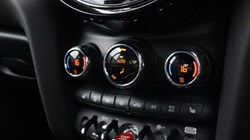 2021 (71) MINI HATCHBACK 1.5 Cooper Sport 3dr 5390403