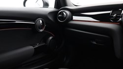 2021 (71) MINI HATCHBACK 1.5 Cooper Sport 3dr 5390399