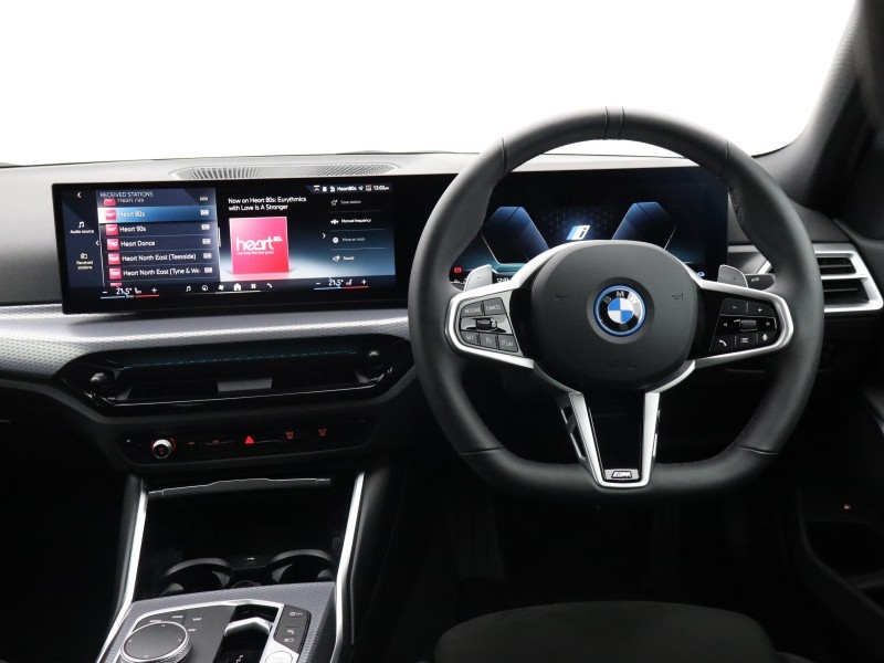 2026 (26) BMW 3 SERIES 330e 22.3 kWh M Sport 4dr Step Auto 5583237