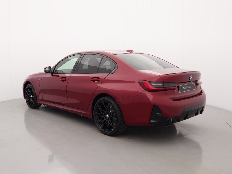 2026 (26) BMW 3 SERIES 330e 22.3 kWh M Sport 4dr Step Auto 5583217