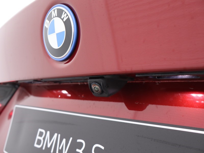 2026 (26) BMW 3 SERIES 330e 22.3 kWh M Sport 4dr Step Auto 5583229
