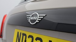 2022 (22) MINI HATCHBACK 1.5 Cooper Classic 3dr 5387846