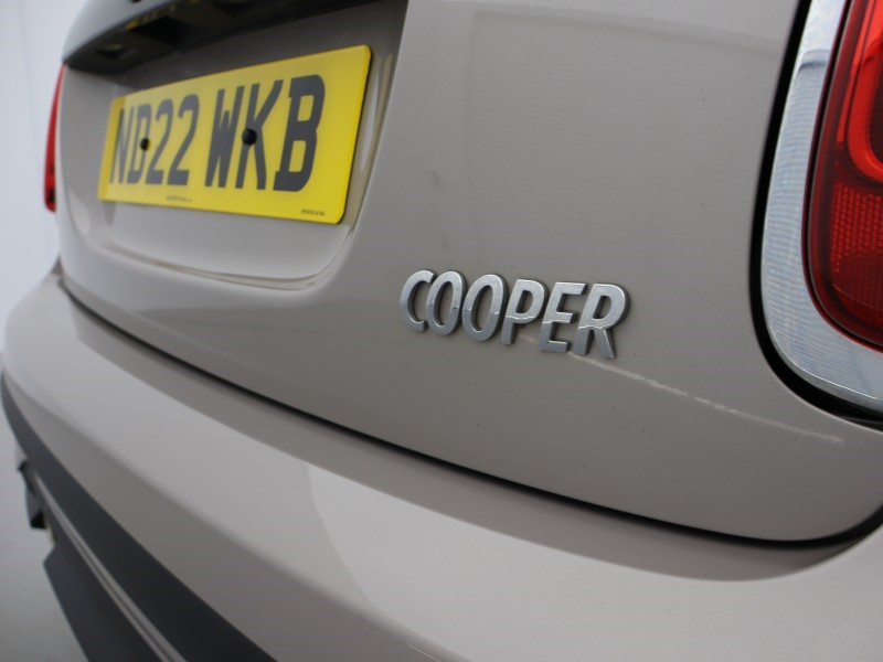 2022 (22) MINI HATCHBACK 1.5 Cooper Classic 3dr 5387844