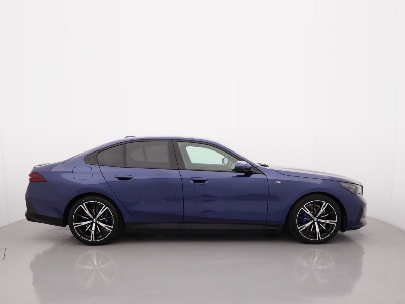 2026 (26) BMW 5 SERIES 530e M Sport Pro 4dr Auto 5584200