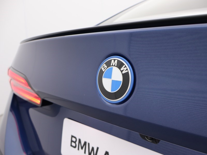 2026 (26) BMW 5 SERIES 530e M Sport Pro 4dr Auto 5584205