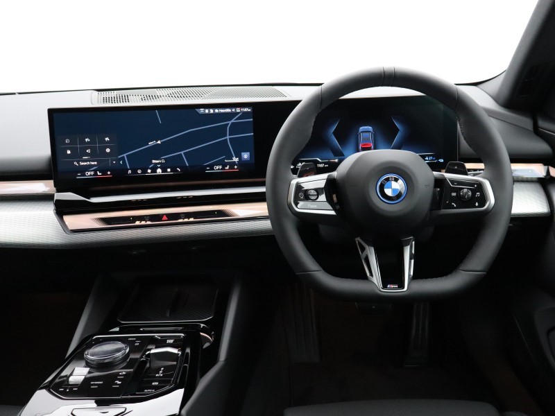 2026 (26) BMW 5 SERIES 530e M Sport Pro 4dr Auto 5584228