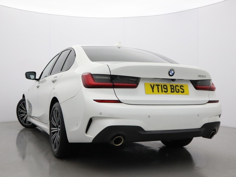 2019 (19) BMW 3 SERIES 320i M Sport 4dr Step Auto 5453621