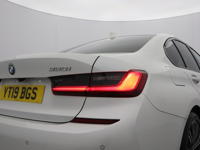 2019 (19) BMW 3 SERIES 320i M Sport 4dr Step Auto 5453564