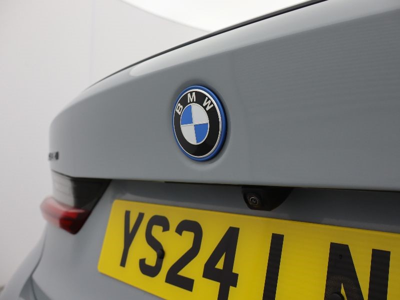 2024 (24) BMW 3 SERIES 330e xDrive M Sport 4dr Step Auto 5407605