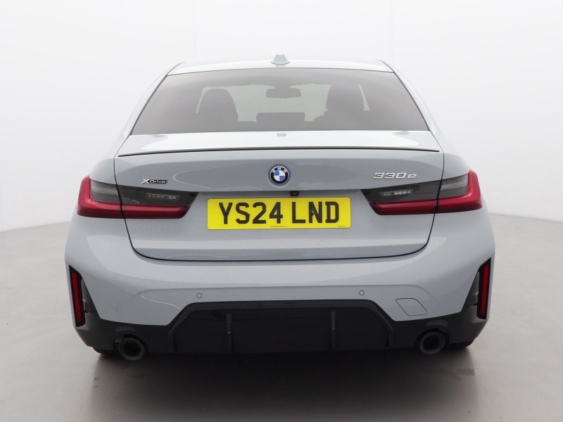 2024 (24) BMW 3 SERIES 330e xDrive M Sport 4dr Step Auto 5407662