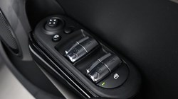 2022 (72) MINI HATCHBACK 1.5 Cooper Exclusive 5dr Auto 5428781