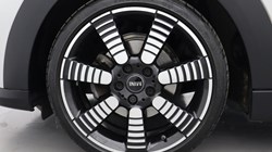 2022 (72) MINI HATCHBACK 1.5 Cooper Exclusive 5dr Auto 5428774