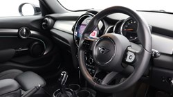2022 (72) MINI HATCHBACK 1.5 Cooper Exclusive 5dr Auto 5428795