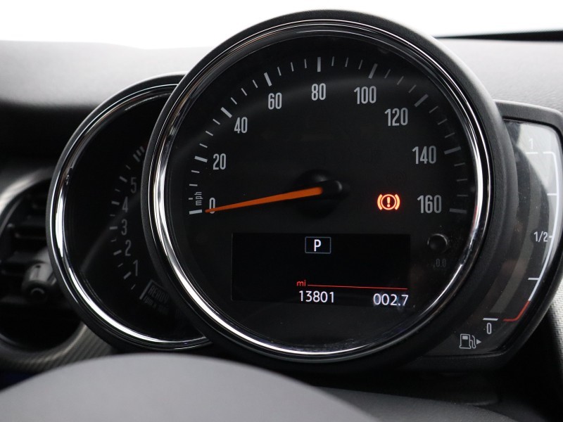2022 (72) MINI HATCHBACK 1.5 Cooper Exclusive 5dr Auto 5428814
