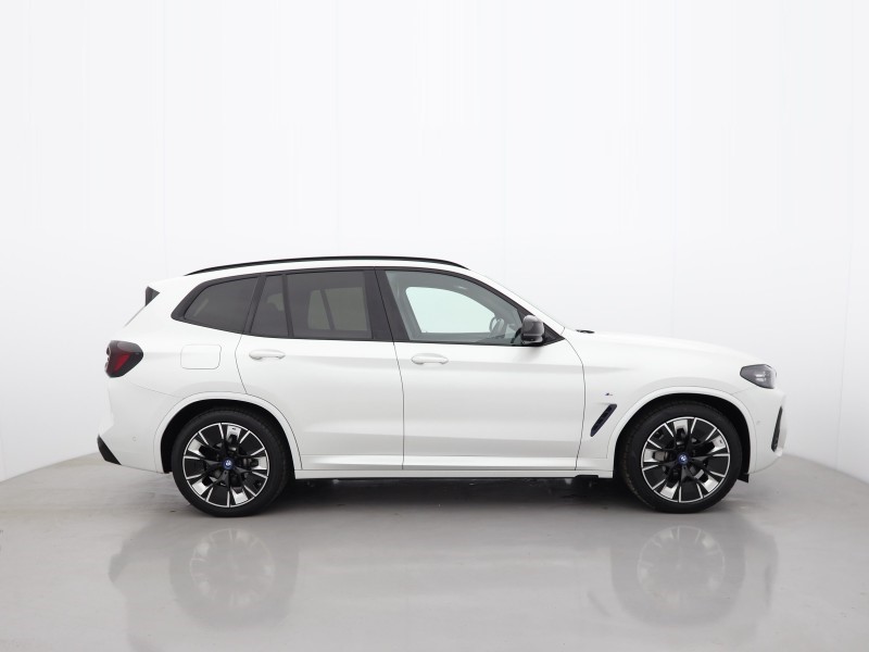2022 (71) BMW iX3 210kW M Sport Pro 80kWh 5dr Auto 5456399