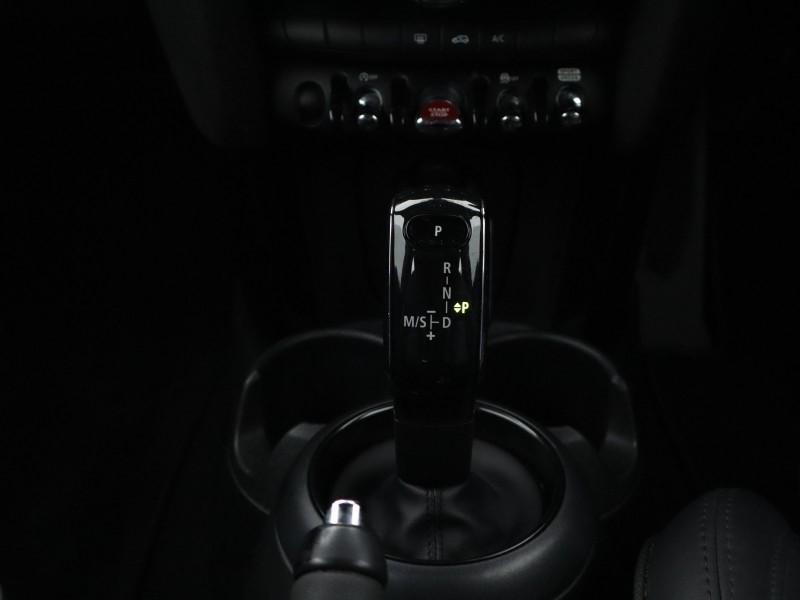2021 (71) MINI HATCHBACK 1.5 Cooper Exclusive 3dr Auto 5360437