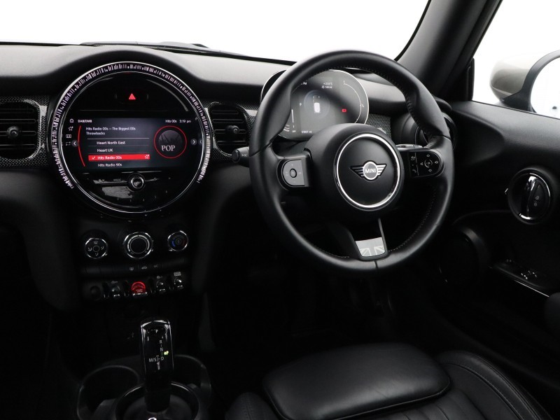 2021 (71) MINI HATCHBACK 1.5 Cooper Exclusive 3dr Auto 5360439