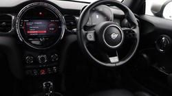2021 (71) MINI HATCHBACK 1.5 Cooper Exclusive 3dr Auto 5360439