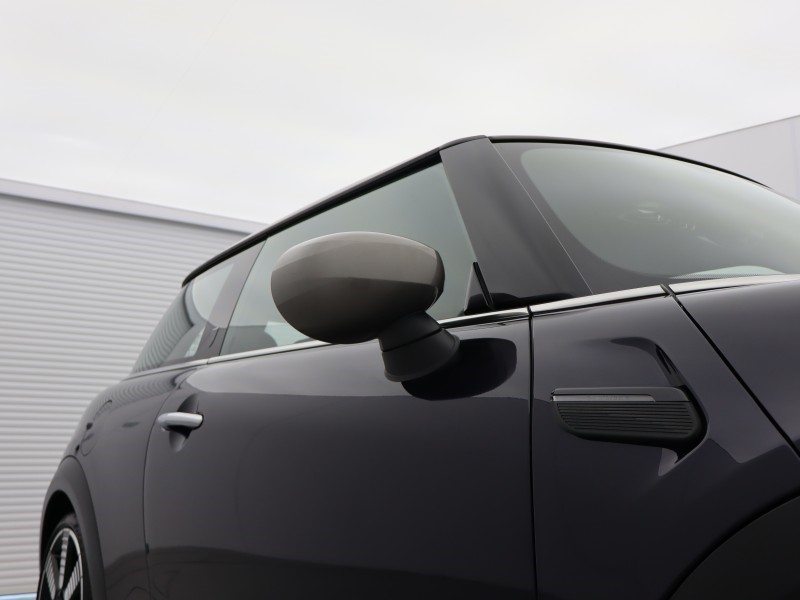 2021 (71) MINI HATCHBACK 1.5 Cooper Exclusive 3dr Auto 5360424