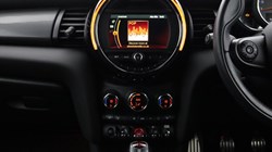2020 (70) MINI HATCHBACK 1.5 Cooper Sport II 3dr 5372940
