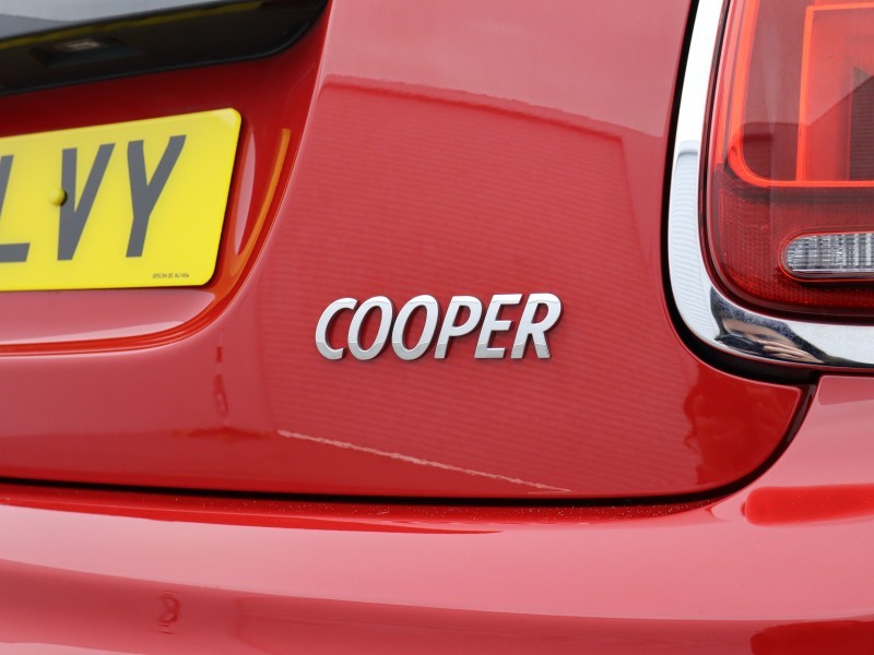 2020 (70) MINI HATCHBACK 1.5 Cooper Sport II 3dr 5372914
