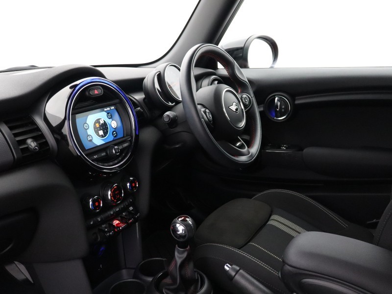 2020 (70) MINI HATCHBACK 1.5 Cooper Sport II 3dr 5372968