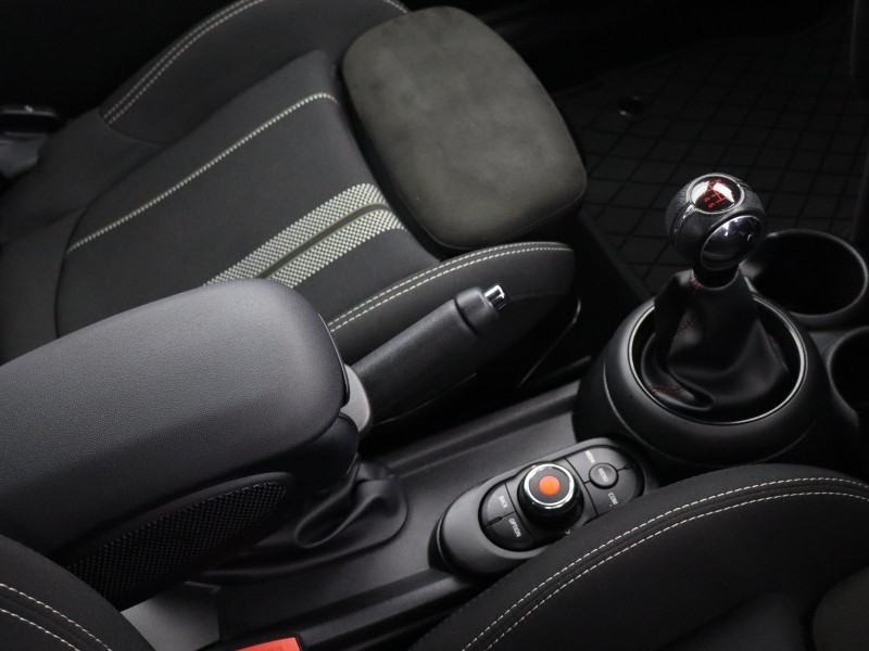 2020 (70) MINI HATCHBACK 1.5 Cooper Sport II 3dr 5372943