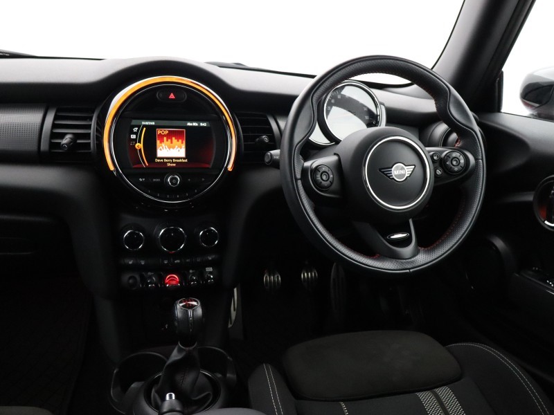2020 (70) MINI HATCHBACK 1.5 Cooper Sport II 3dr 5372939