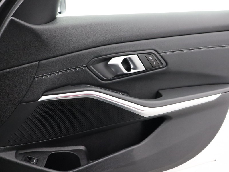 2024 (24) BMW 3 SERIES 320i M Sport 4dr Step Auto 5458926