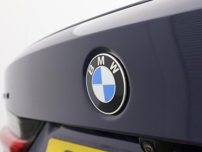 2021 (21) BMW 3 SERIES 320d xDrive MHT M Sport Pro Edition 4dr Step Auto 5468519