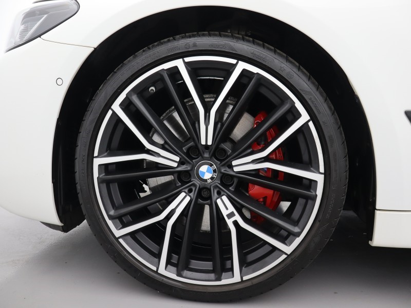 2022 (72) BMW 5 SERIES 520i MHT M Sport 5dr Step Auto 5536150